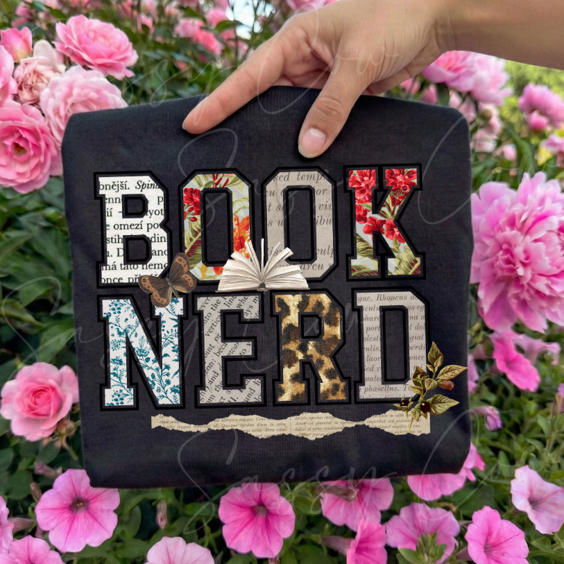 BOOK NERD TEE - 026